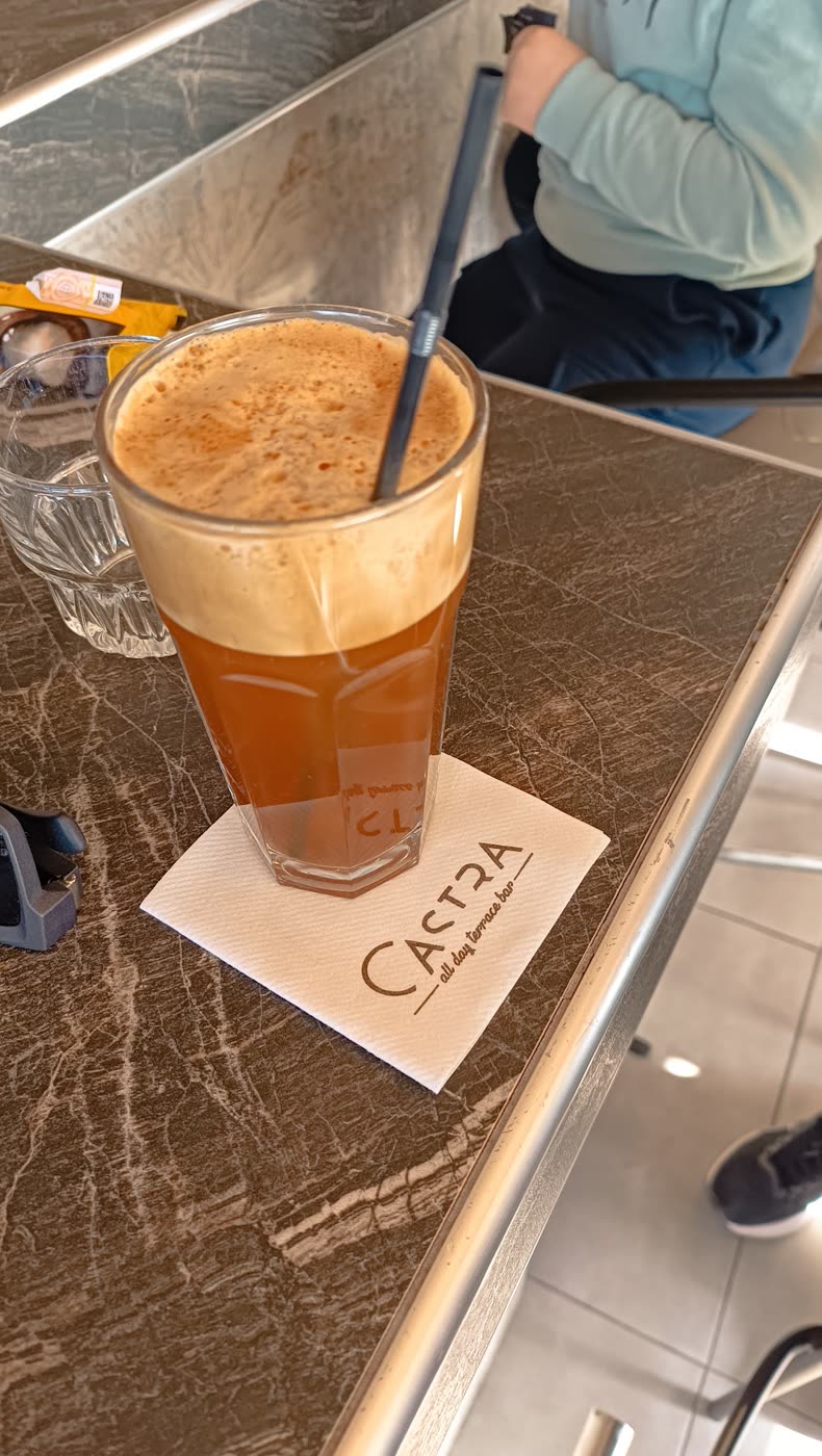 Φραπέ με σουβέρ Castra